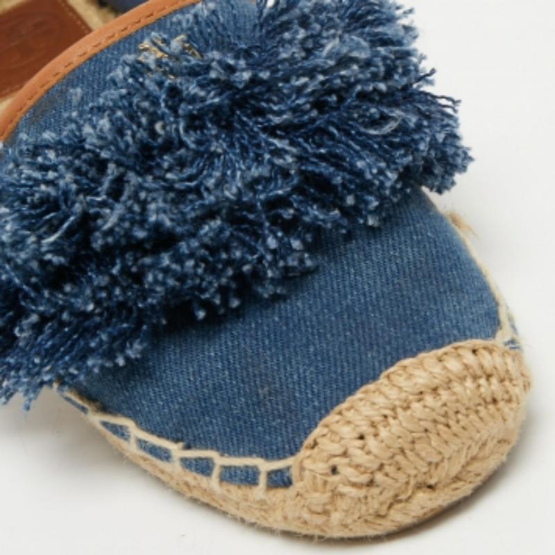 Tory Burch Espadrilles plates en denim bleu taille 36,5 Bon état - En vente à Dubai, Al Qouz 2