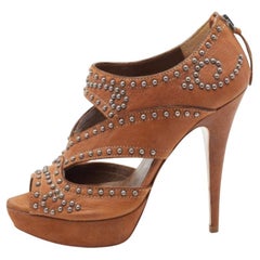Miu Miu Brown Leder Nieten Plateau Sandalen Größe 37