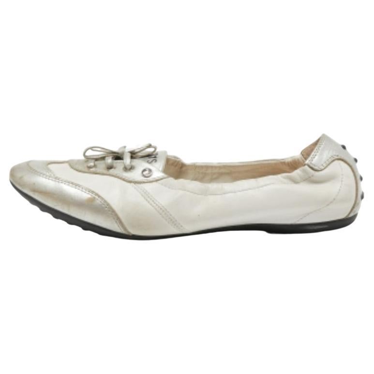 Bailarinas Tod's Gomma Lace Up de piel blanca/plata Talla 40.5