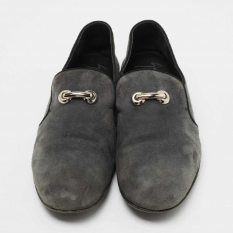 Giuseppe Zanotti Grau Wildleder Archibald Smoking Slippers Größe 41,5 im Zustand „Gut“ im Angebot in Dubai, Al Qouz 2
