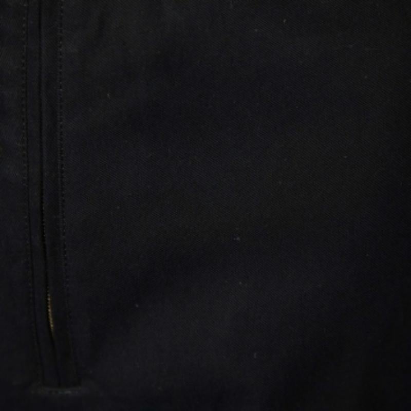 Questi pantaloni di Marni sono caratterizzati da un fascino elegante grazie all'uso di una sartoria raffinata e di dettagli semplici. Questo comodo paio in cotone, dotato di chiusura a zip, ti garantirà un'ottima vestibilità.