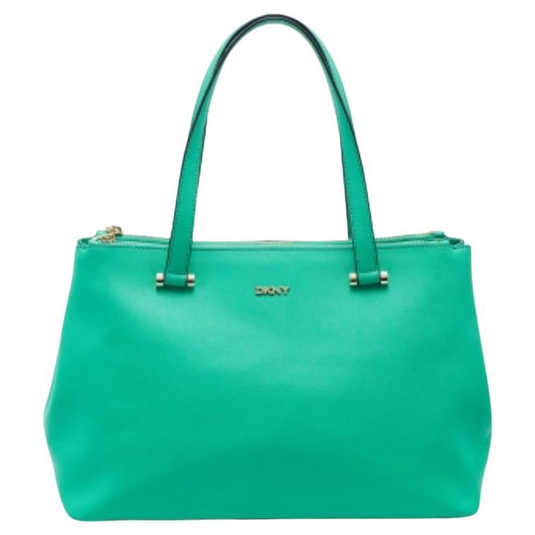 DKNY Tote con doppia zip in pelle saffiano verde in vendita