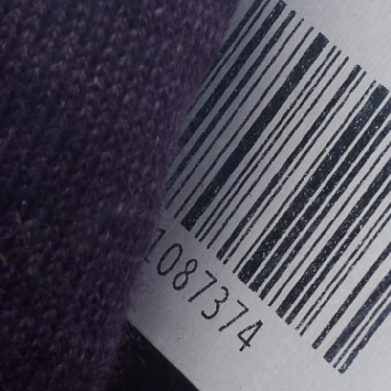 Nero Emporio Armani Berretto in lana a righe viola 56 cm in vendita