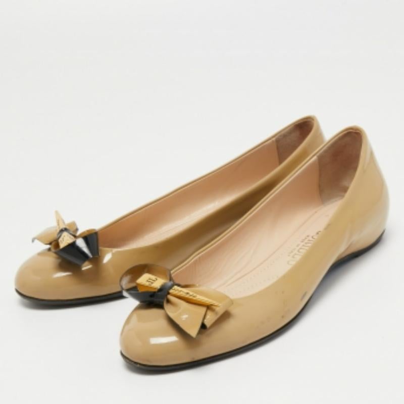 Loriblu Bailarinas de charol beige con lazo talla 39 en venta 2
