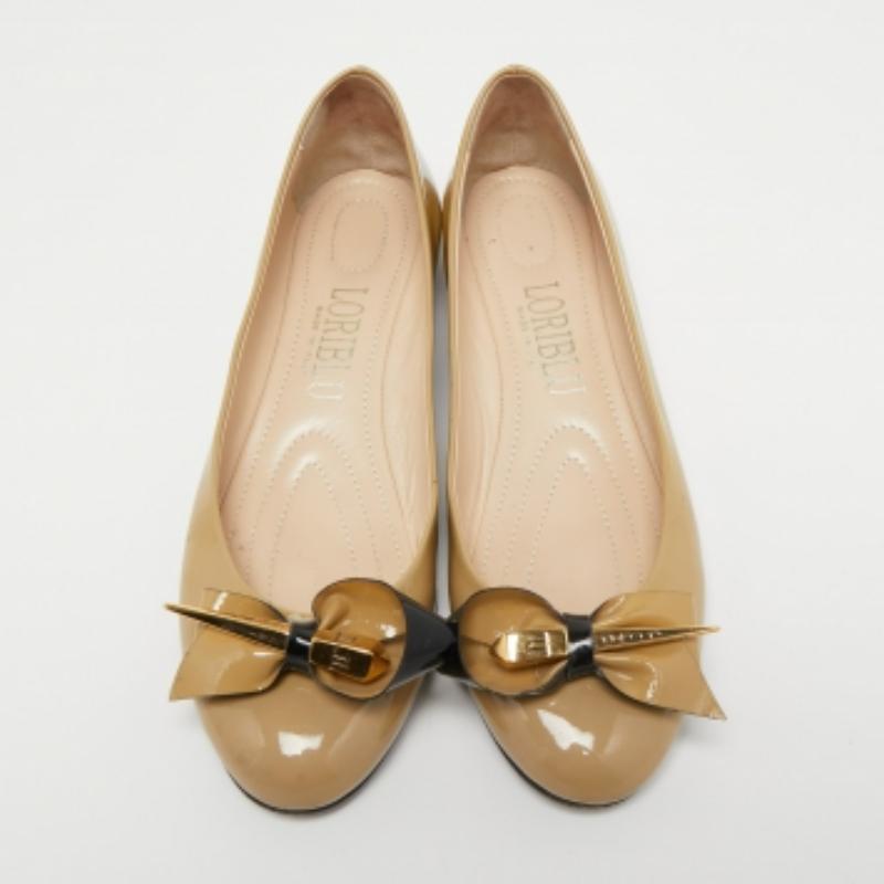 Loriblu Bailarinas de charol beige con lazo talla 39 en venta 1