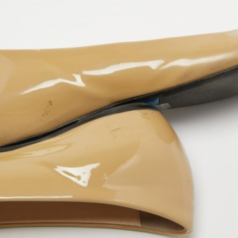 Loriblu Bailarinas de charol beige con lazo talla 39 en venta 3