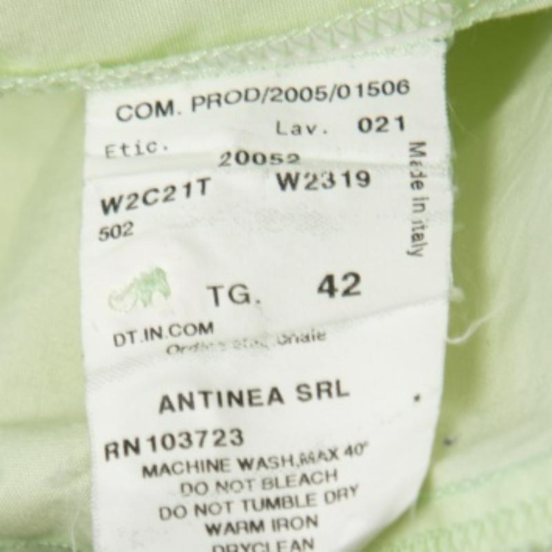 Emporio ARMANI Camisa con botones de algodón verde lima M en Bueno estado para la venta en Dubai, Al Qouz 2