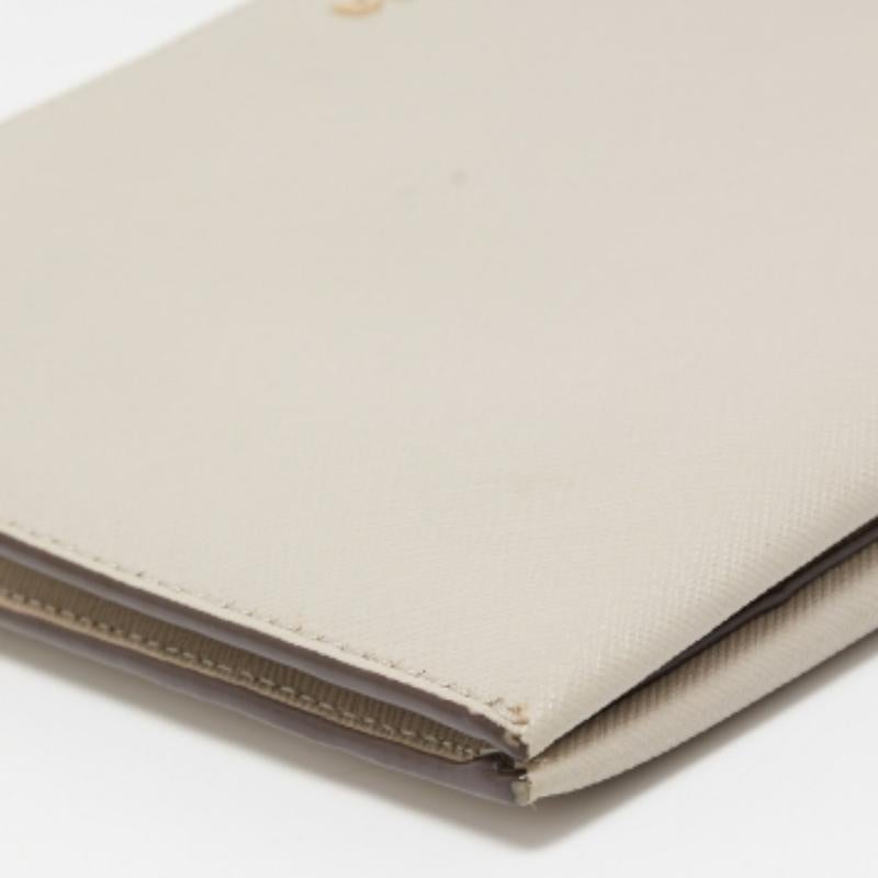 DKNY Borsa a tracolla in pelle beige in vendita 4
