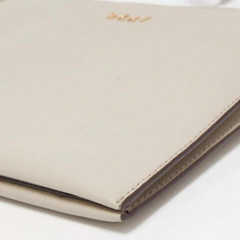 DKNY Borsa a tracolla in pelle beige in vendita 5