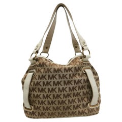 Michael Michael Kors Beige/Off White Signature Canvas Tote con tasca frontale