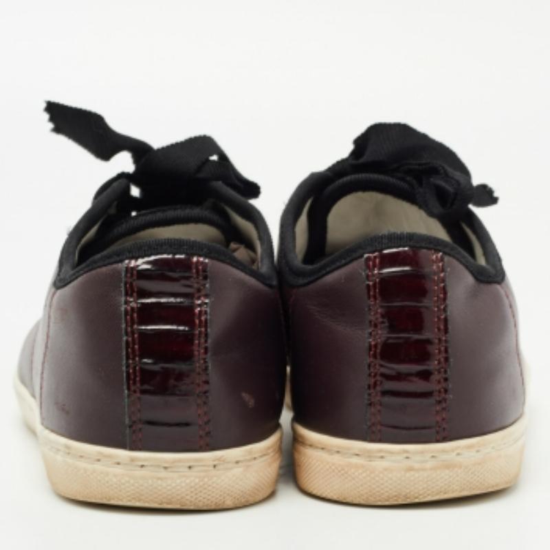 Grigio Lanvin, pelle borgogna e pitone goffrato, scarpe da ginnastica basse con punta a cappuccio, taglia 37 in vendita