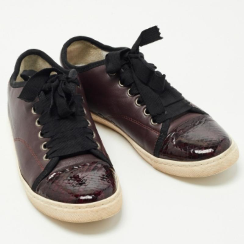 Lanvin, pelle borgogna e pitone goffrato, scarpe da ginnastica basse con punta a cappuccio, taglia 37 in vendita 4