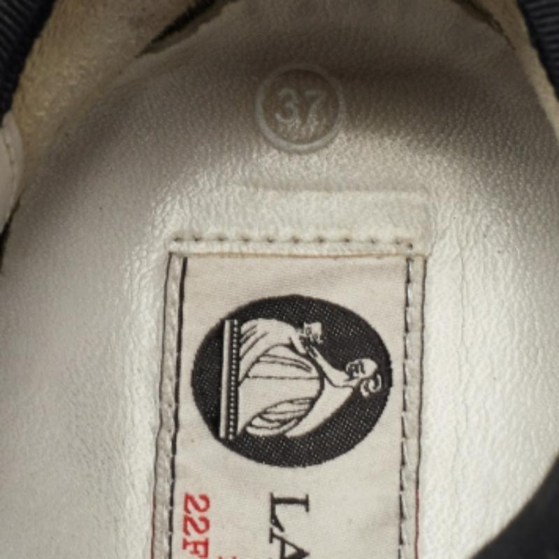 Lanvin, pelle borgogna e pitone goffrato, scarpe da ginnastica basse con punta a cappuccio, taglia 37 in vendita 1