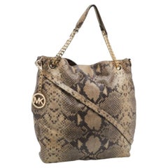 Michael Michael Kors - Borsa a tracolla Cynthia in pelle goffrata con pelle di serpente beige