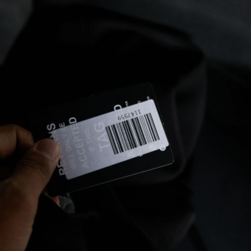 Emporio ARMANI Noir Jersey A Sweatshirt avec ornements L en vente 2