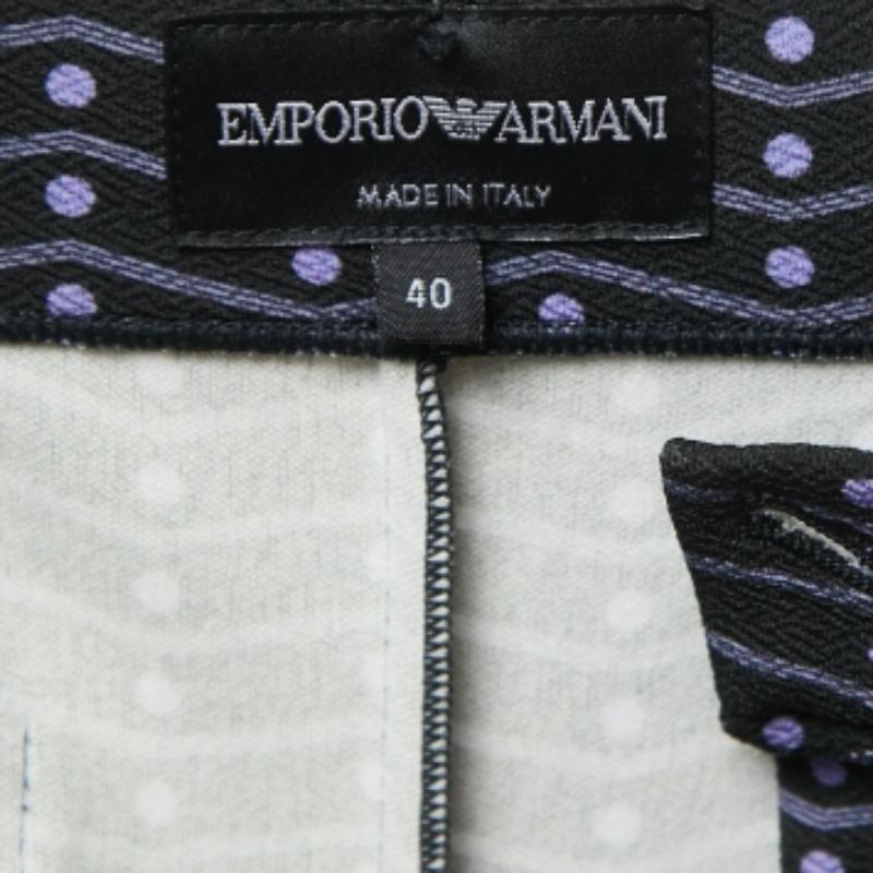 Emporio ARMANI Noir Pantalon en crêpe imprimé avec bordure en forme d'éléphant S Pour femmes en vente