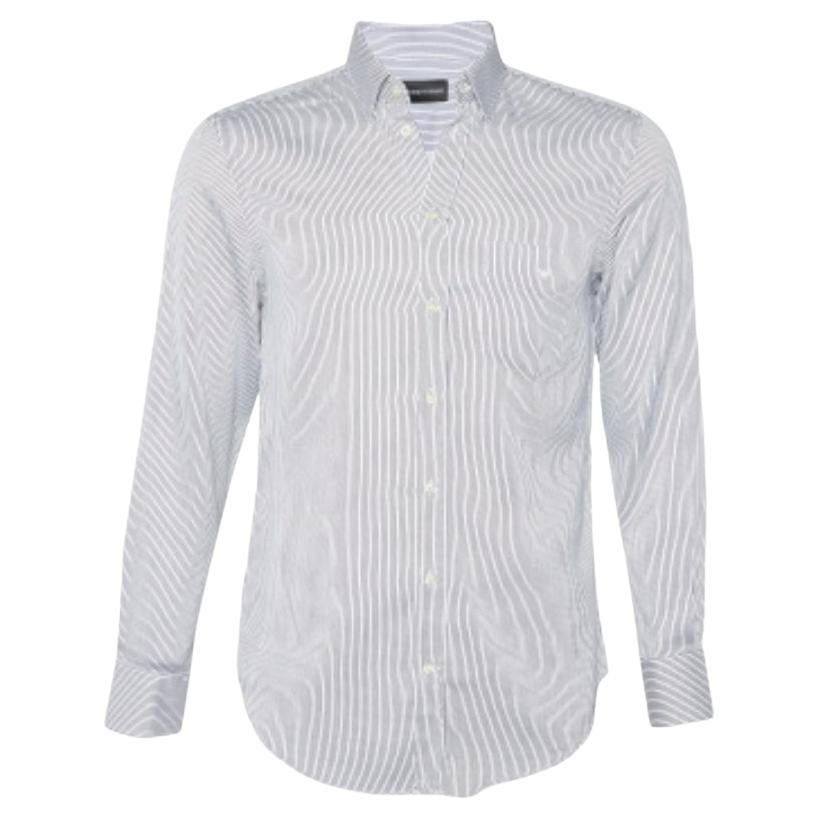 Emporio ARMANI Camisa de rayas blancas y azules de algodón con botones delante M en venta