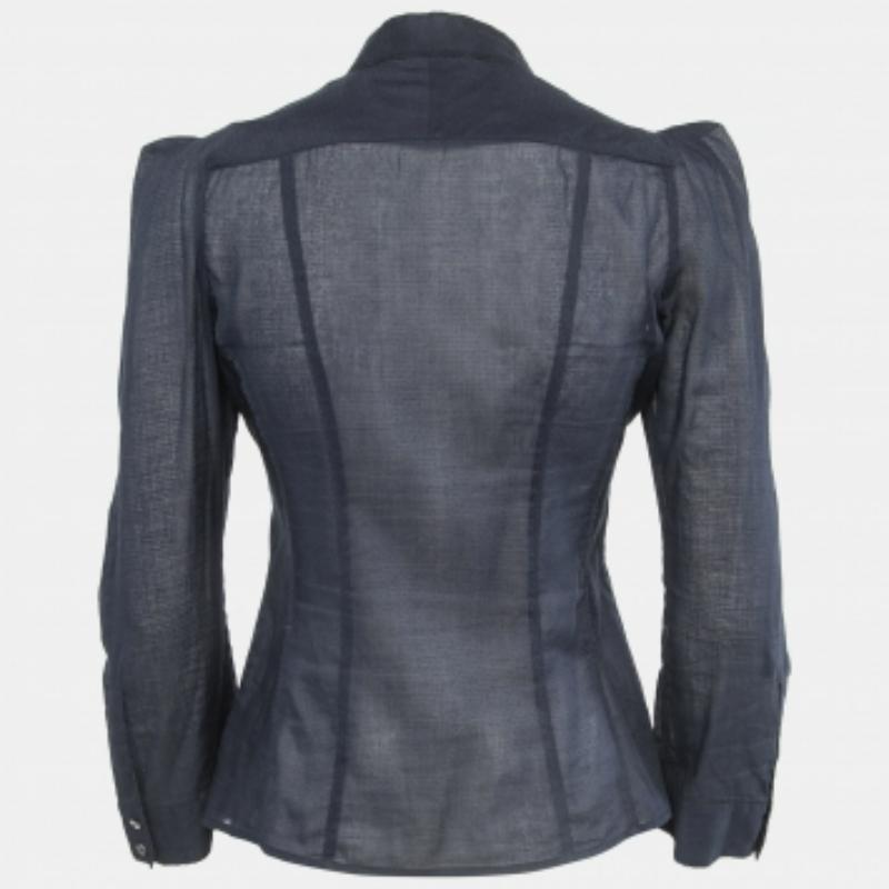 Experimenta el encanto de la ropa de diseño con esta preciosa camisa de DVF. Hecha de algodón de calidad, la camisa tiene un diseño con clase y un ajuste estupendo. Combínala con unos pantalones de sastre o unos vaqueros sencillos y unos tacones