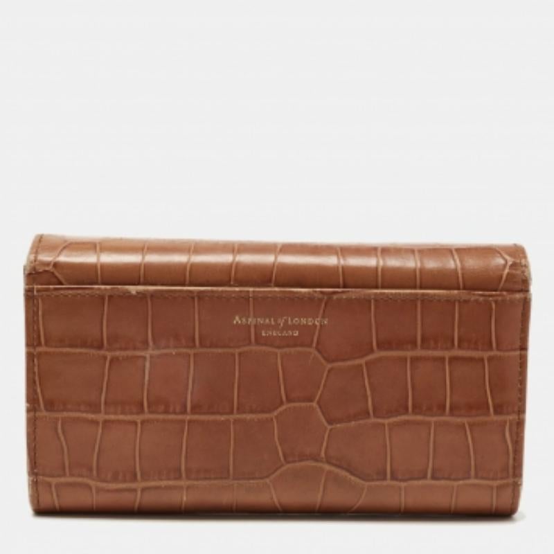Aspinal of London Portafoglio continentale Mayfair in pelle marrone goffrata a coccodrillo In condizioni buone in vendita a Dubai, Al Qouz 2