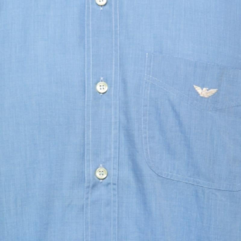 Emporio ARMANI Chemise à manches longues en coton bleu M Bon état - En vente à Dubai, Al Qouz 2