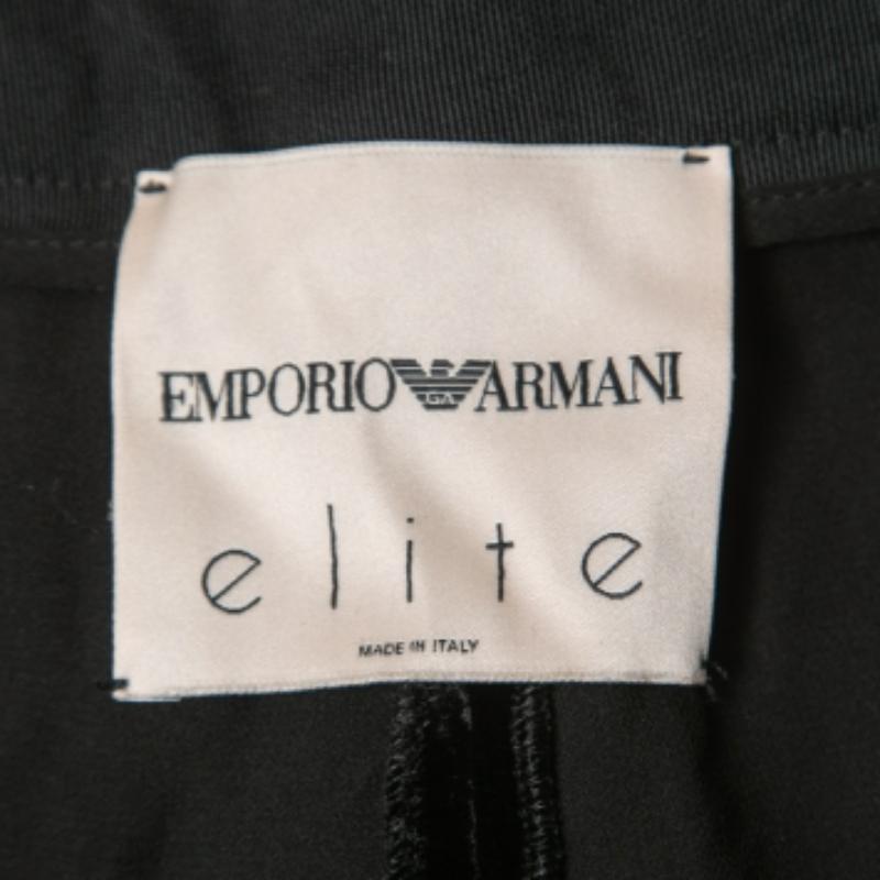 Emporio ARMANI Pantalon droit en velours à motifs noir M. Bon état - En vente à Dubai, Al Qouz 2