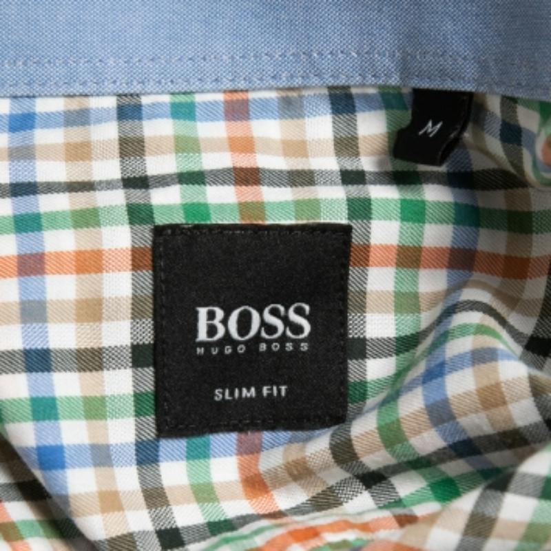 Boss By Hugo Boss - Camicia a quadri multicolore in cotone a manica intera - M. I. In condizioni buone in vendita a Dubai, Al Qouz 2