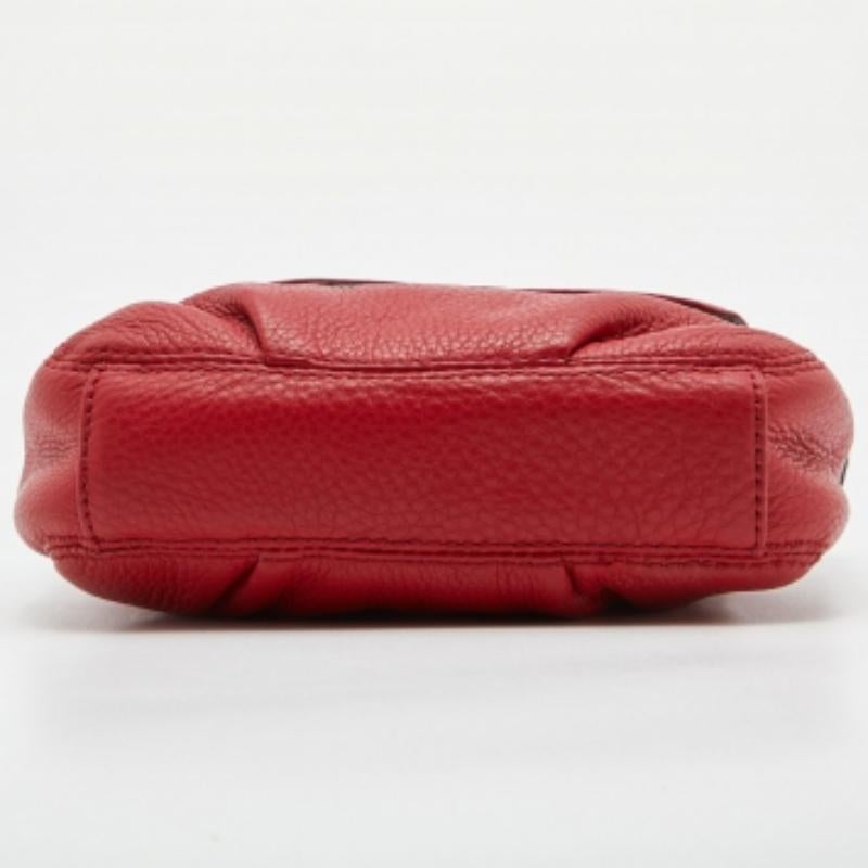 Michael Kors - Borsa a tracolla con patta in pelle rossa in vendita 5