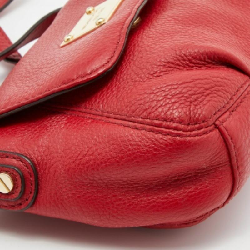 Michael Kors - Borsa a tracolla con patta in pelle rossa in vendita 6