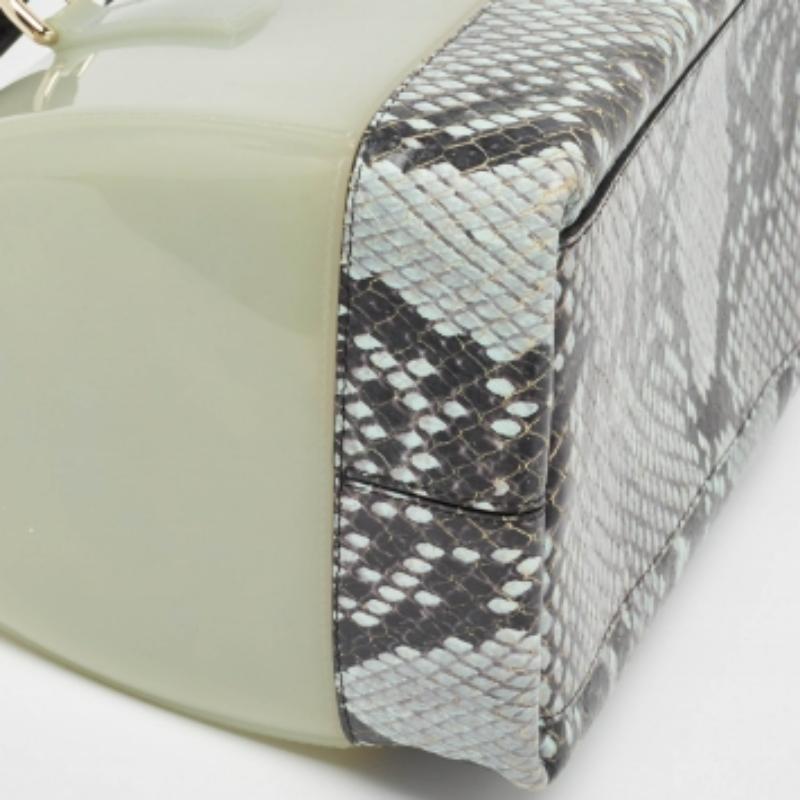 Grigio Furla Borsa Candy in gomma e pitone blu chiaro in vendita