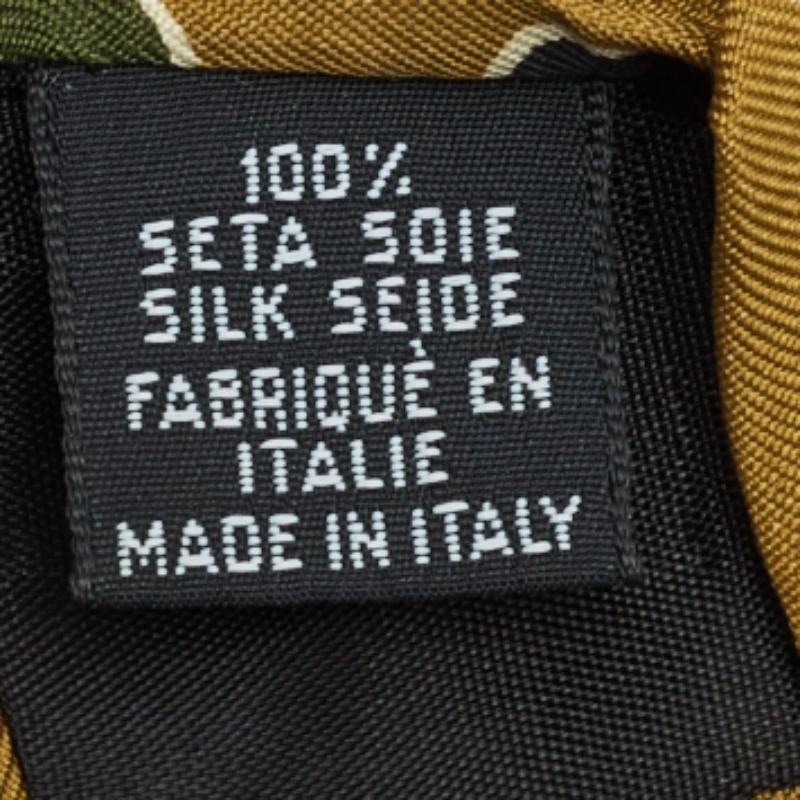 Cravatta tradizionale Boss By Hugo Boss in seta gialla a pois In condizioni ottime in vendita a Dubai, Al Qouz 2