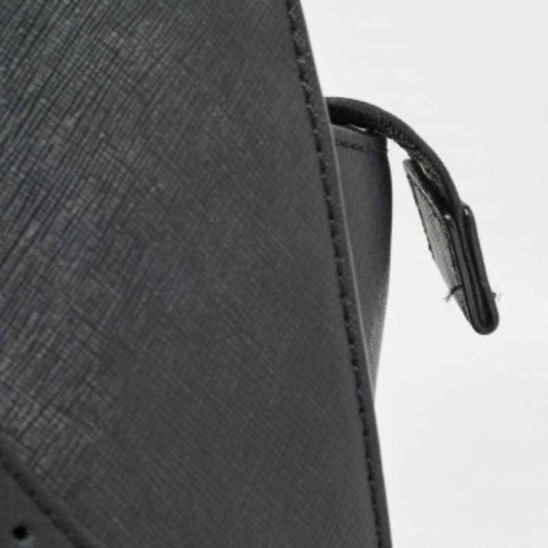 Michael Kors - Borsa Selma grande in pelle saffiano nera in vendita 4