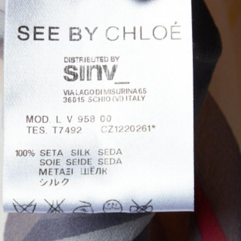 See By Chloe - Vestito corto asimmetrico in seta a quadri beige L.A. In condizioni buone in vendita a Dubai, Al Qouz 2