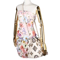 Louis Vuitton Monogram Giant Wild At Heart Neonoe MM Shoulder Bag Tote