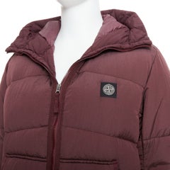 STONE ISLAND lila Nylon schwarzes Logo duck down gepolsterte Puffjacke M