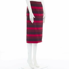 Mary Katrantzou, gonna midi a righe rosse e viola con cuciture in rilievo, UK8 26".