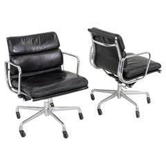 1997 Herman Miller Eames Management Soft Pad Desk Chair en cuir noir