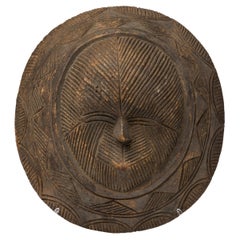 African Nigeria 20th-Century Hand Carved Eket Round Mask