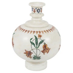 Vase en marbre de style Hollywood Regency, incrustations florales en pierre