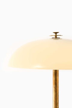 Lámpara de mesa Art Déco de latón, cristal y madera, de la fundición de Herman Bergmans, década de 1930