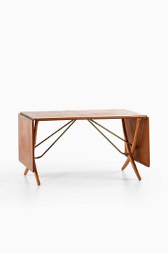Scandinavian Modern AT-304 Dining Table in Beech and Brass by Hans Wegner, 1950s