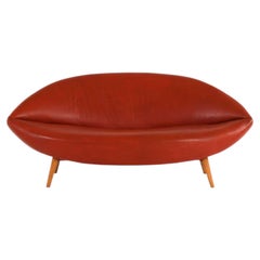 Canapé moderne scandinave en bouleau et cuir rouge, par Folke Jansson, années 1950