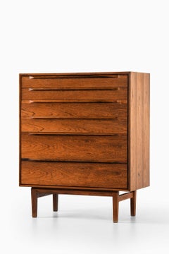 Schreibtisch im Mid-Century-Modern-Stil aus Rosenholz von Ib Kofod-Larsen, 1960er Jahre