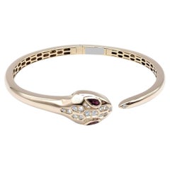 Bracelet manchette Bulgari Serpenti en or rose 18 carats, avec rubellite rouge et rose, taille M