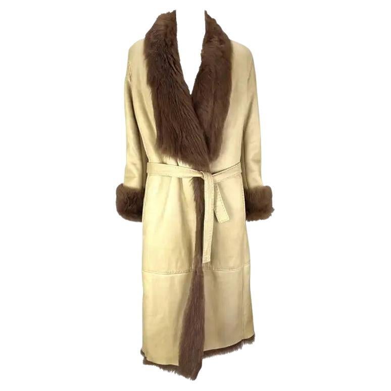 F/W 2000 Gianni Versace by Donatella Runway Tan Leather Shearling Fur Coat 42IT For Sale
