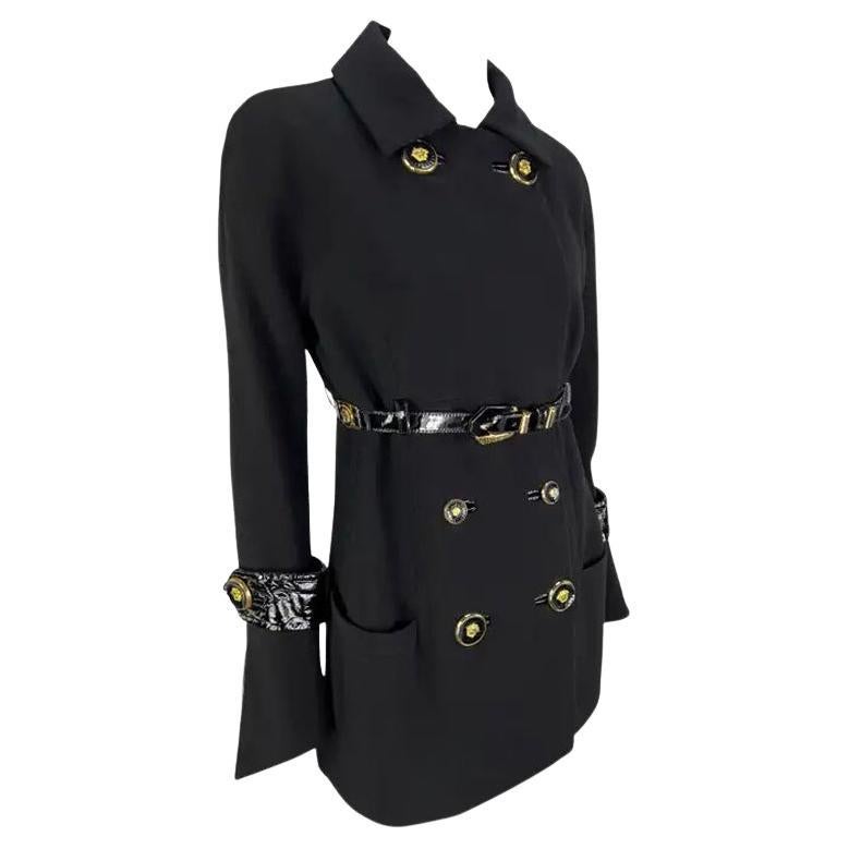 F/W 1994 Gianni Versace Black Patent Leather Belt Gold Medusa Jacket IT40/6US For Sale