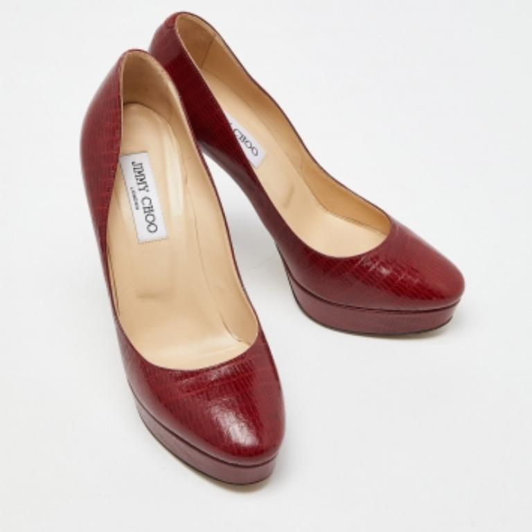Jimmy Choo - Escarpins Cosmic en cuir rouge embossé lézard Taille 39.5 en vente 1