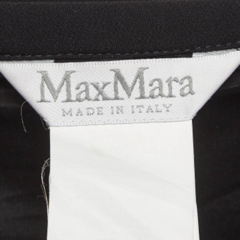 Max Mara Pantaloncini neri in crepe a vita alta M In condizioni buone in vendita a Dubai, Al Qouz 2