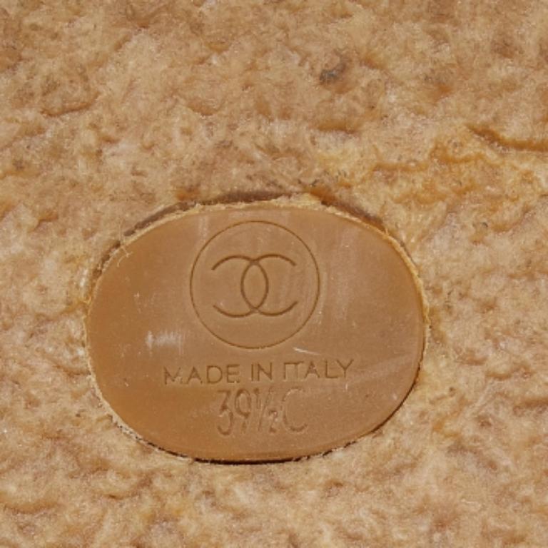 Chanel - Sandales plates en cuir noir avec lanières en chaîne - Taille 39,5 en vente 4