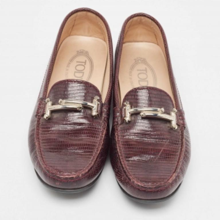Donna Tod's Mocassini a doppia T in lucertola goffrata borgogna misura 37 in vendita