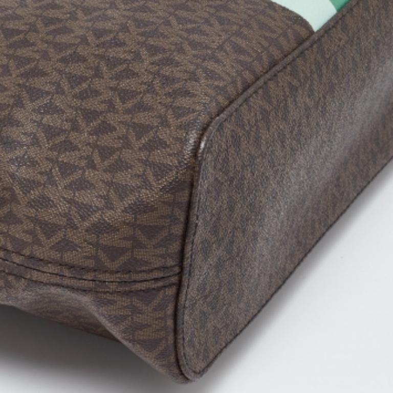 Noir Fourre-tout en cuir et toile enduite Signature Brown/Green de Michael Kors en vente
